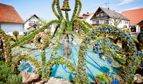 Urlaub Deutschland Reisen - Osterbrunnenfahrt  Fränkische Schweiz